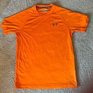 Mens UnderArmour shirt